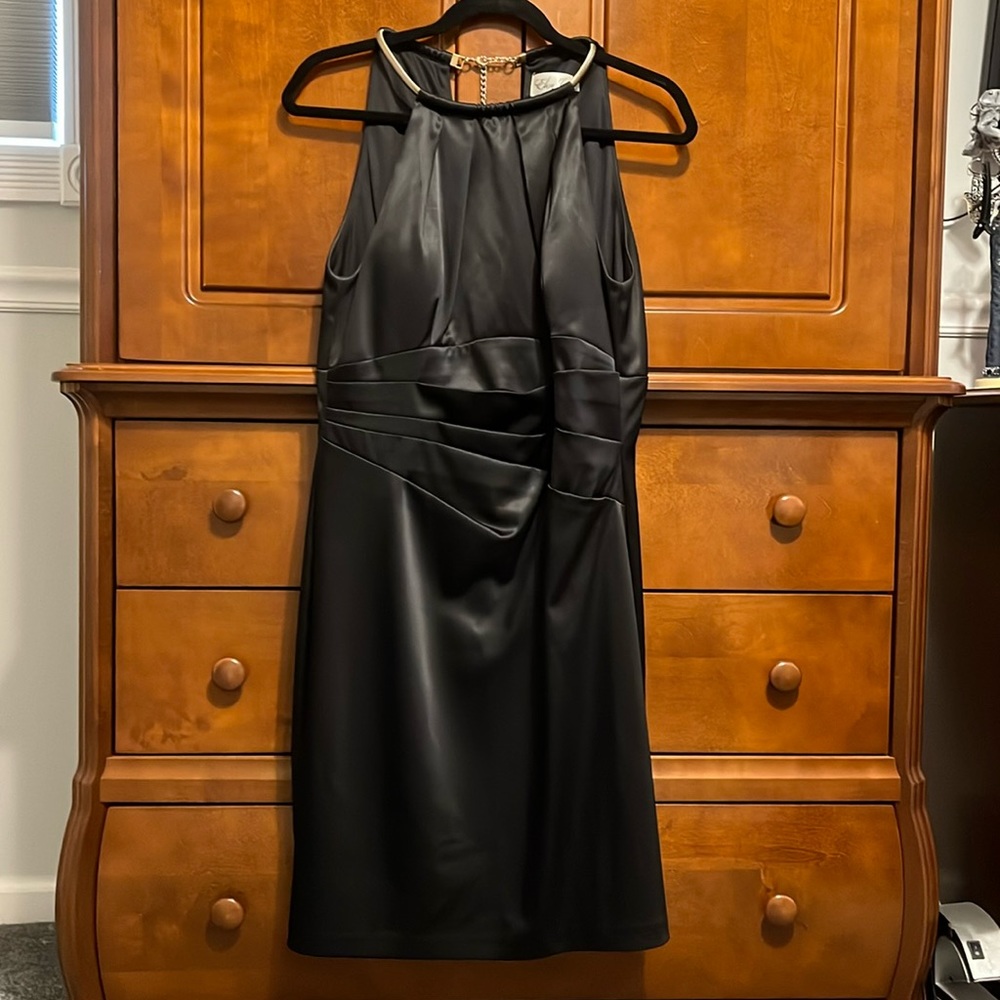 Satiny dress